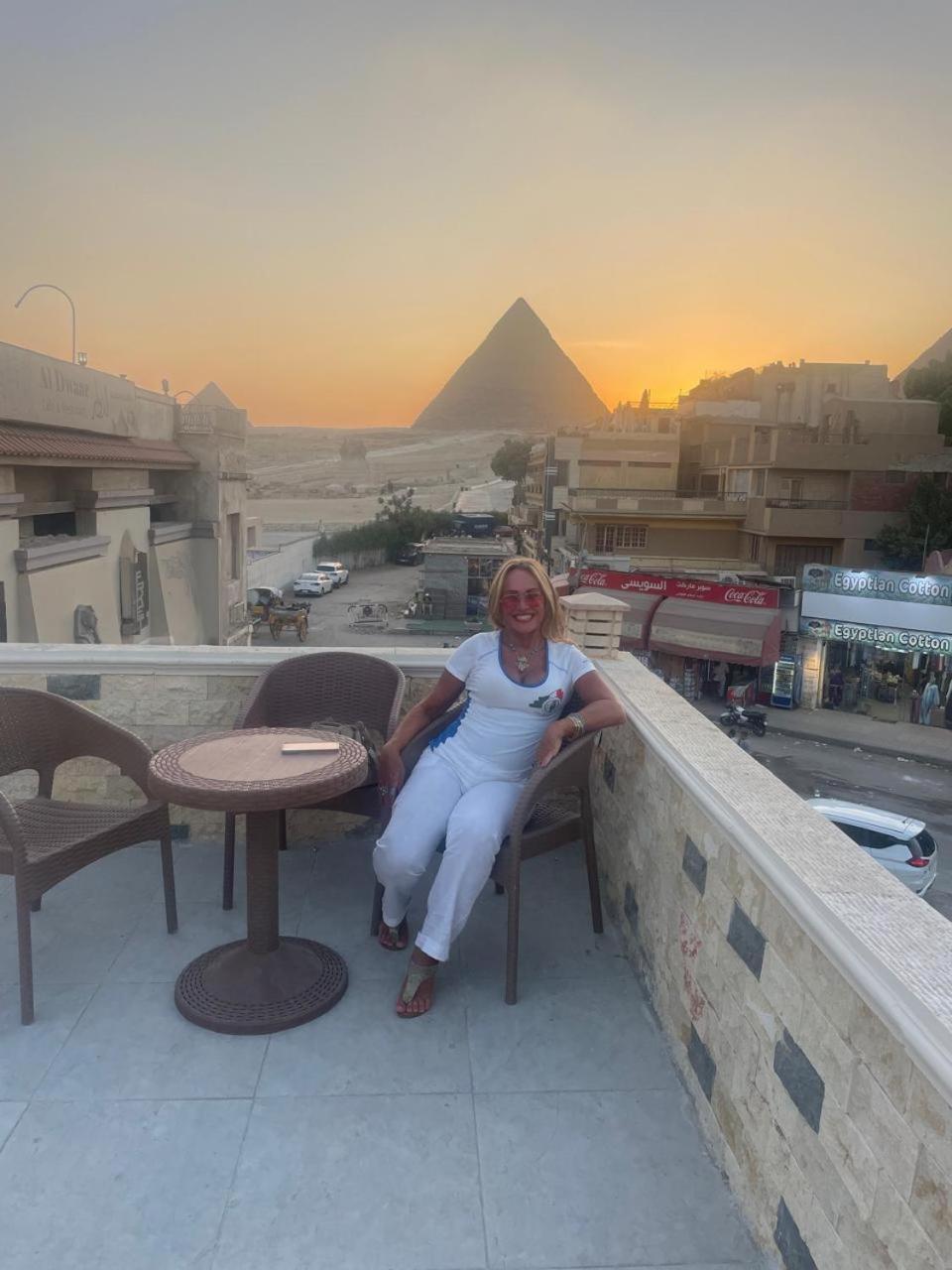 Sphinx Palace Pyramids View Inn Kafret el-Gabal Exterior foto