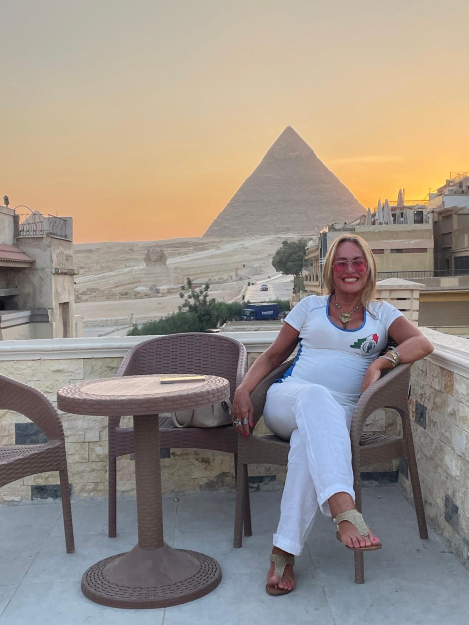 Sphinx Palace Pyramids View Inn Kafret el-Gabal Exterior foto